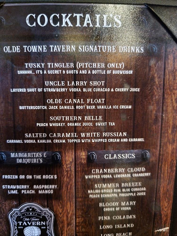 Olde Towne Tavern Personal Pizza